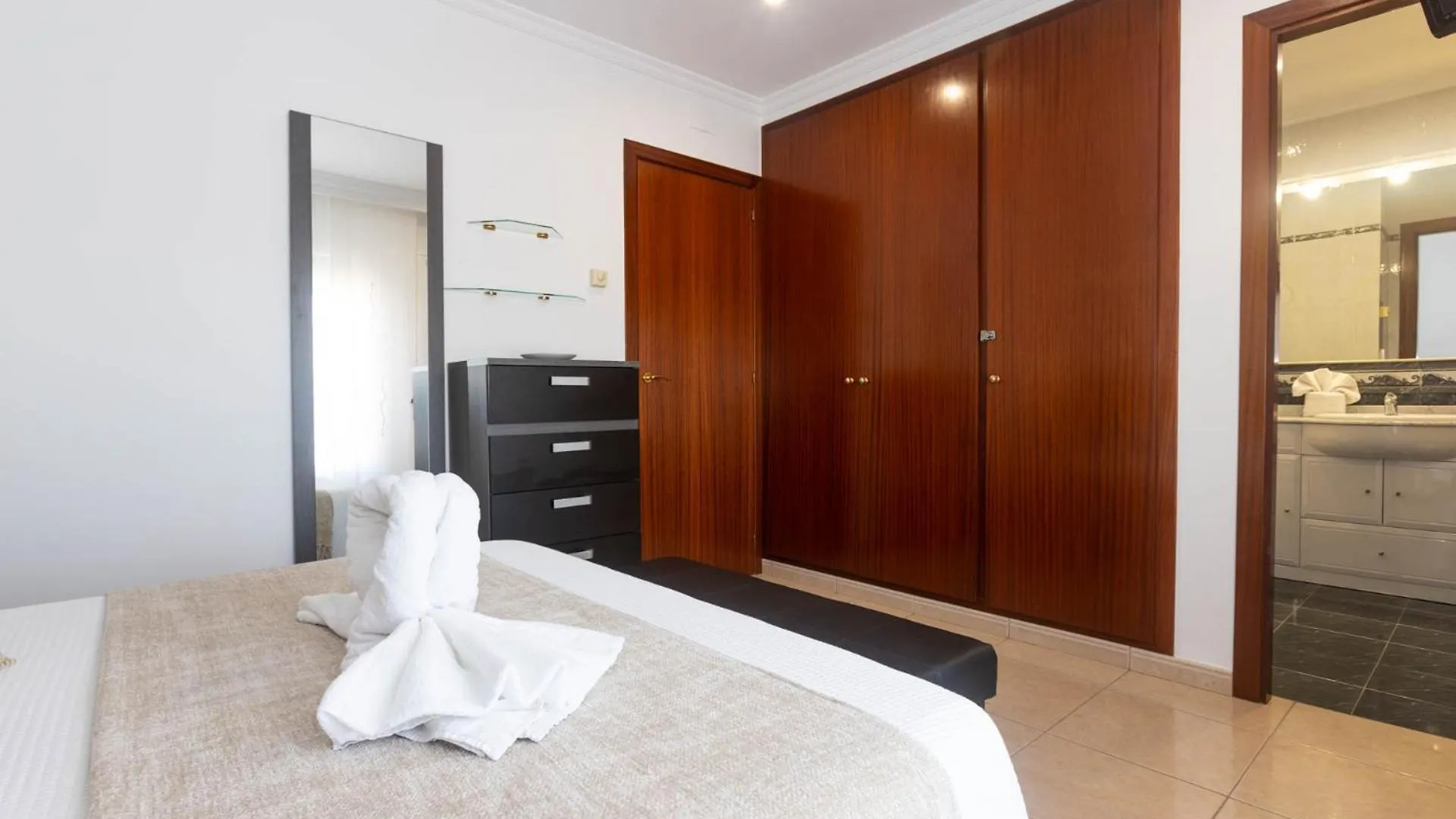 Rnet - Collsacabra Villa Con Piscina Privada Росас